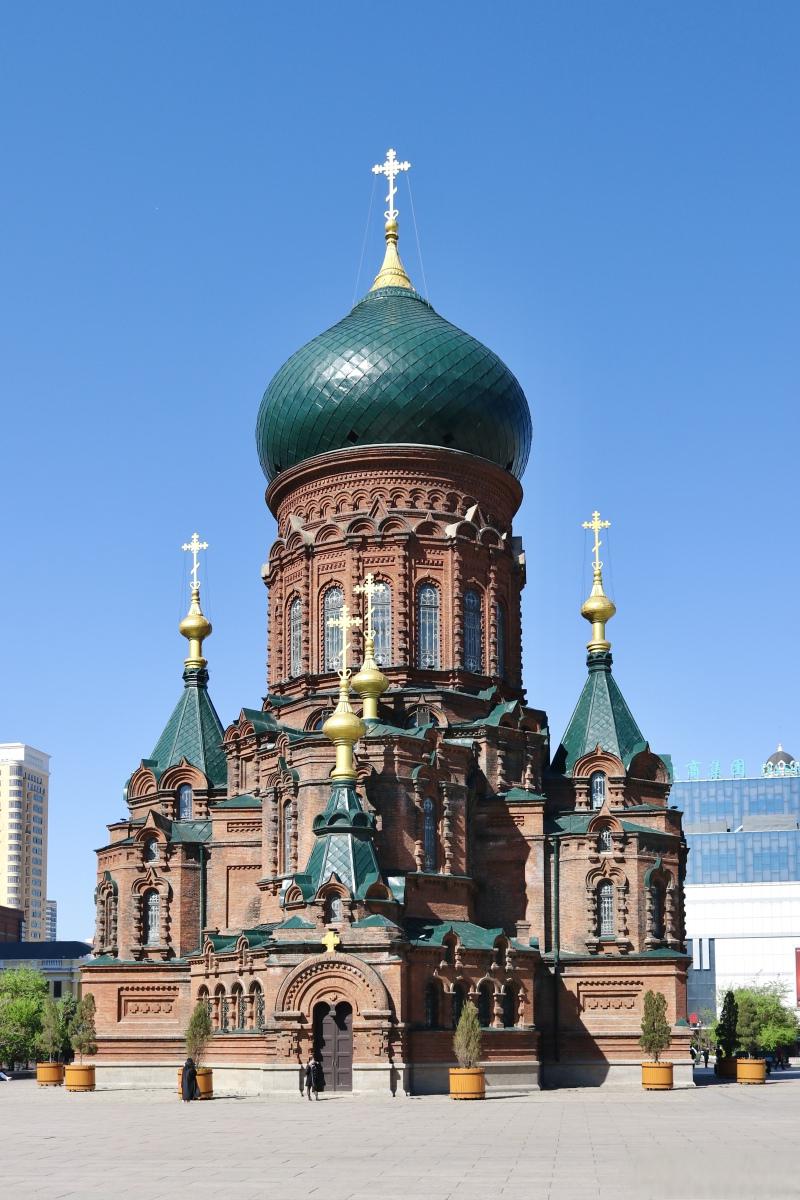 哈尔滨索菲亚大教堂:历史的瑰宝,城市的地标 哈尔滨索菲亚大教堂,位于