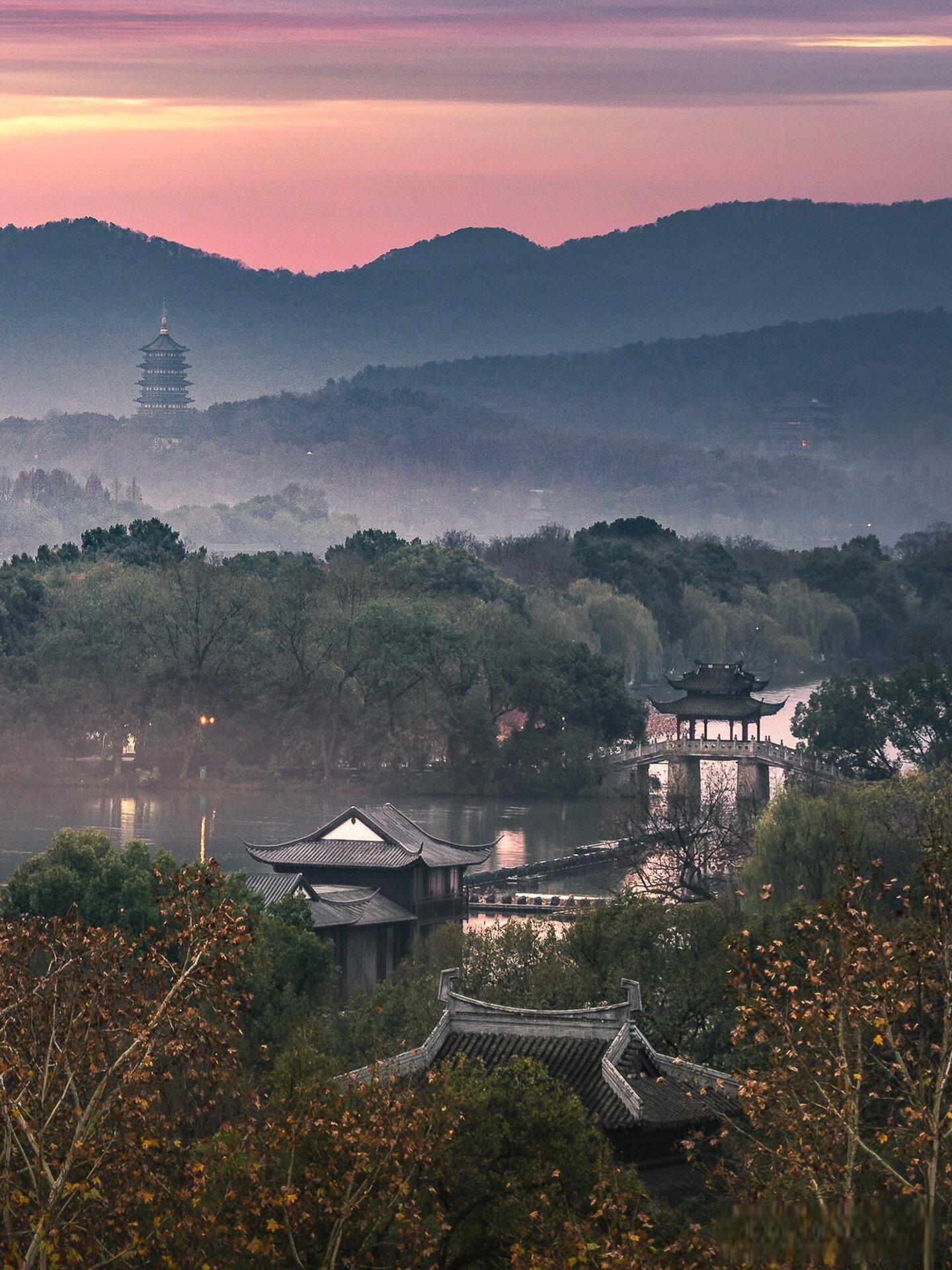 玉皇山福星观:2024杭州春节祈福的理想之地 玉皇山福星观,江南著名