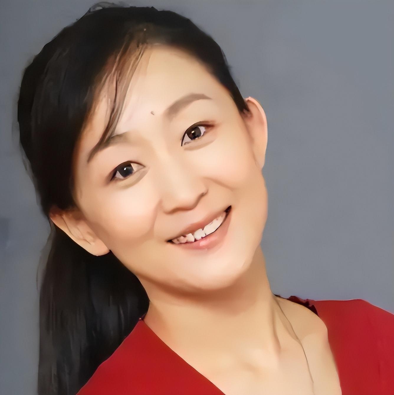 陈瑾:孤独中的自由舞者 陈瑾是一个非常努力和自律的人,对她来说,每一