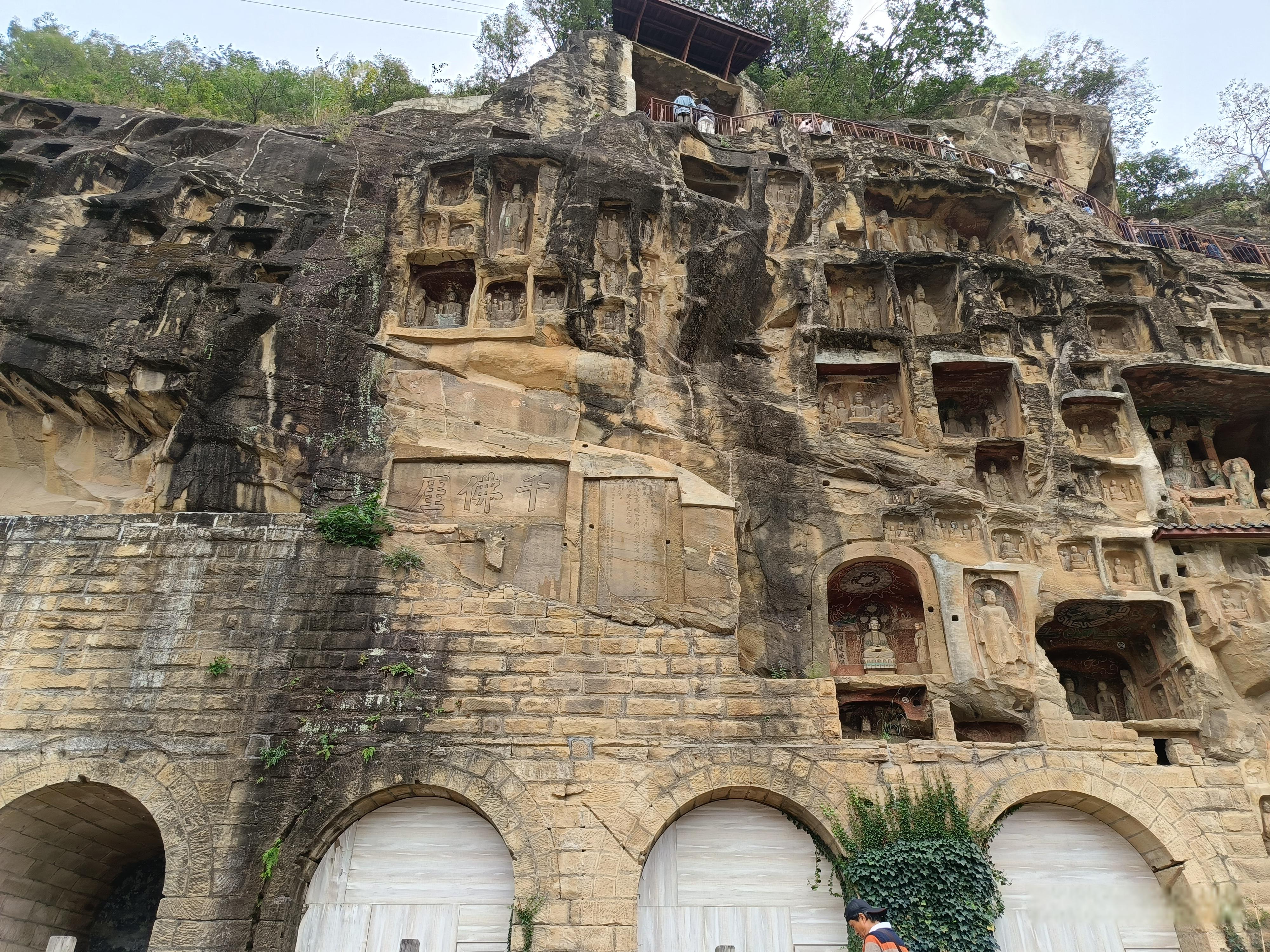 探寻千年石窟艺术,广元千佛崖摩崖造像等你来!