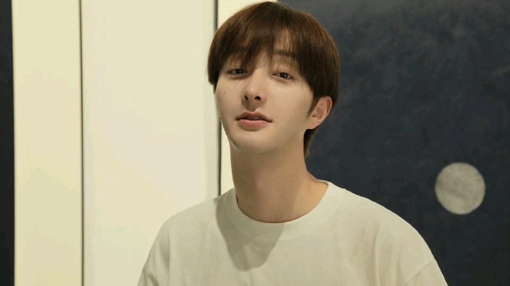 左其铂:音乐传奇,无限可能 左其铂,一个音乐界的耀眼之星,即将迎来他