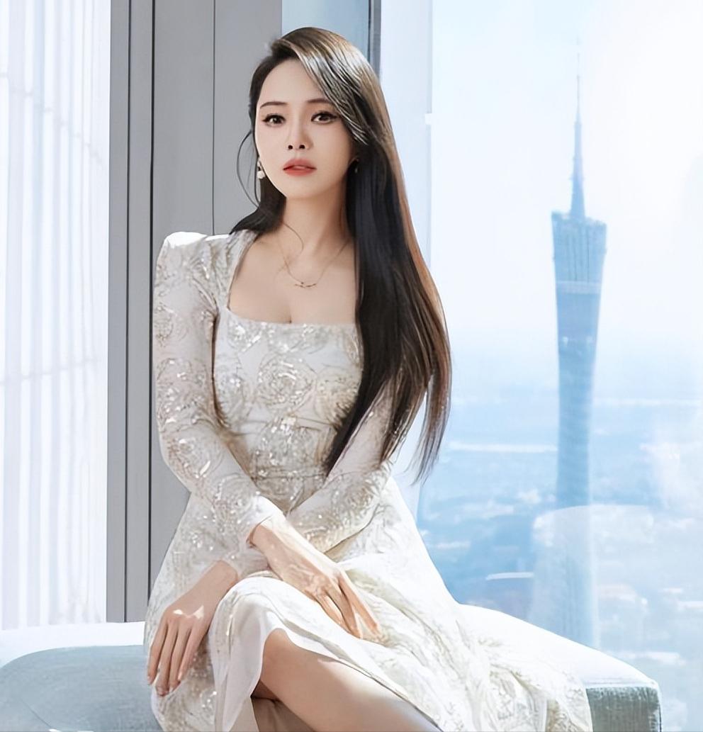 闪耀夜市,伊能静与小米粒的平凡幸福时光 在台北夜市,伊能静和小米粒