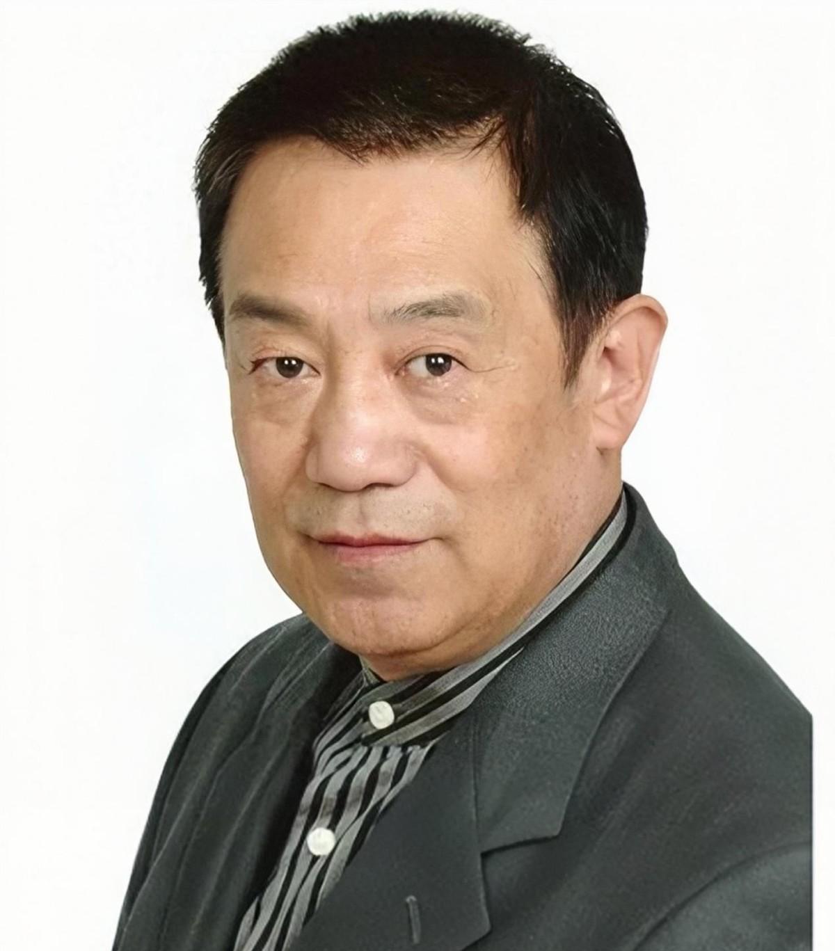 老戏骨高明:事业婚姻都很坎坷 高明,这位著名的演员,不仅在影视届名声