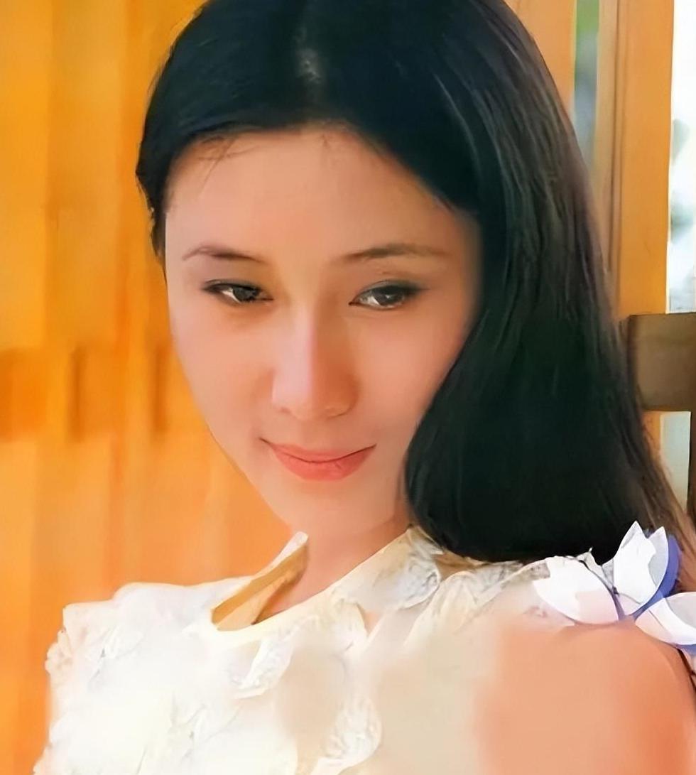 少林寺》牧羊女丁岚:从荧幕传奇到商界女强人 在电影史上留下浓厚一笔