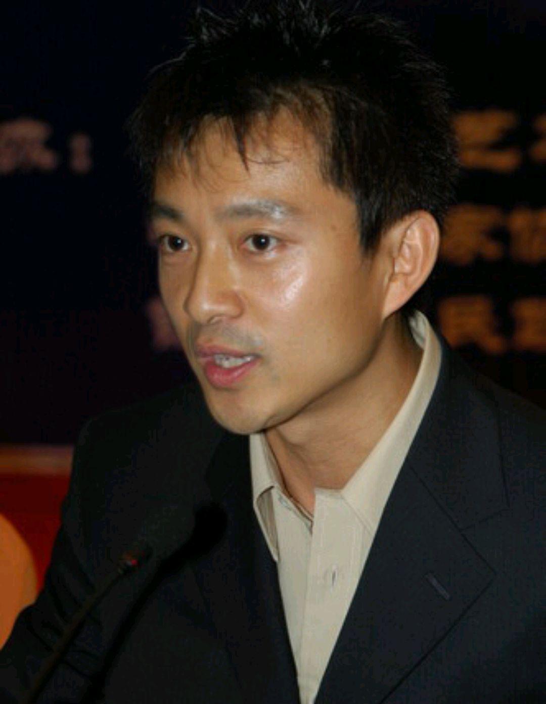 亚宁:从红极一时的主持人到身价百亿的总裁 亚宁,这位曾风靡一时的