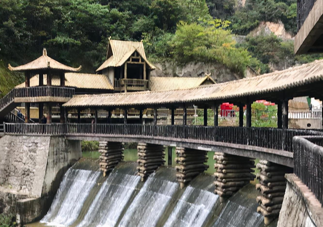 五道峡:襄阳的自然秘境 襄阳,一座虽小众却魅力四溢的城市,藏匿着数