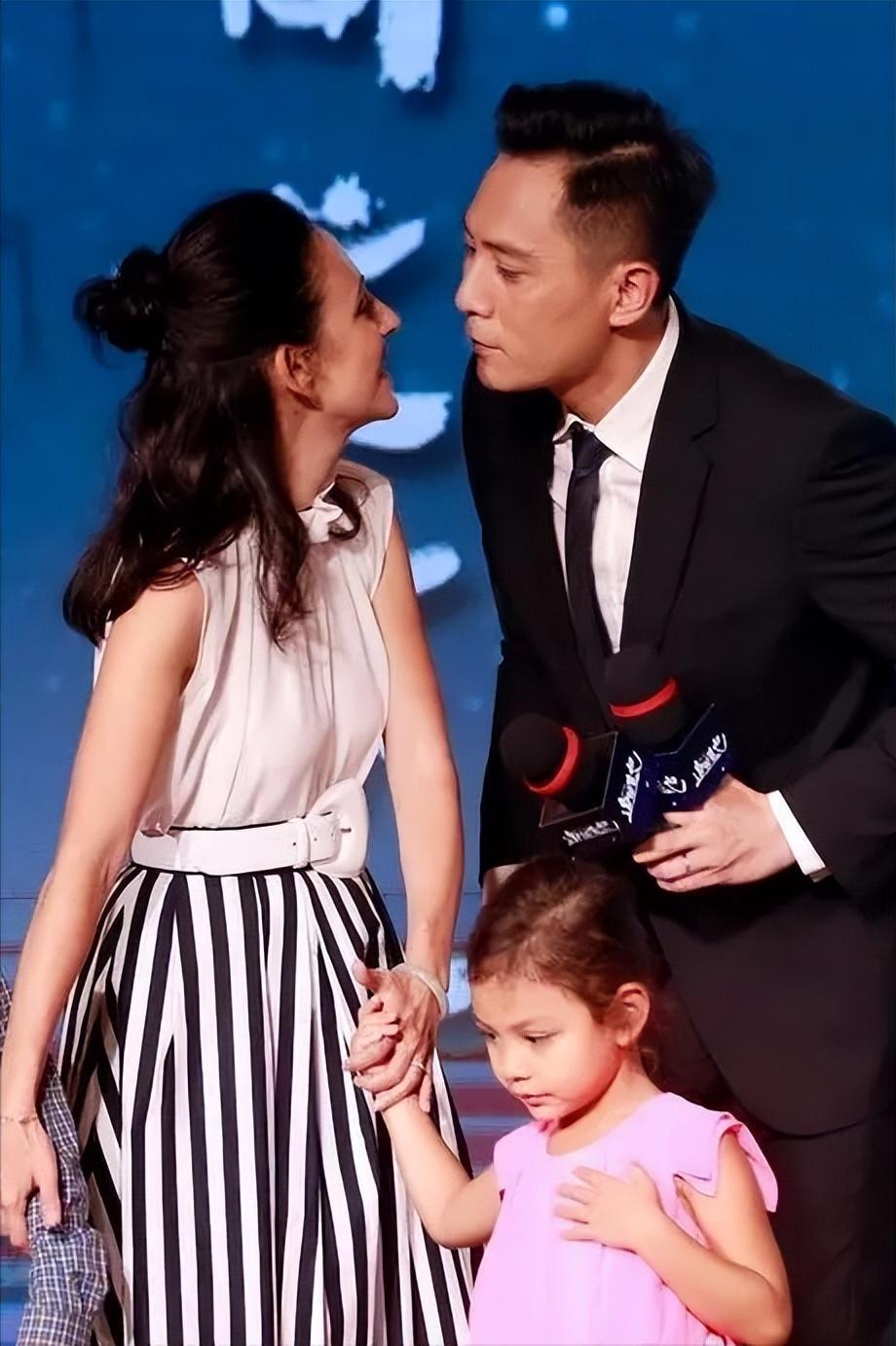 刘烨安娜10年婚姻甜蜜低调:素颜出镜却引非议 刘烨和安娜的恋情已经整