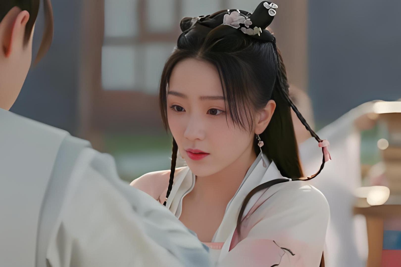 陌上人如玉》:古装书院再陷老梗 陌上人如玉》是一部充满了陈词滥调和