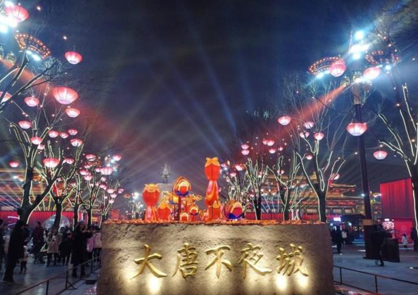 大唐不夜城:穿越历史的旅程 大唐不夜城是一处融合了唐代建筑风格与