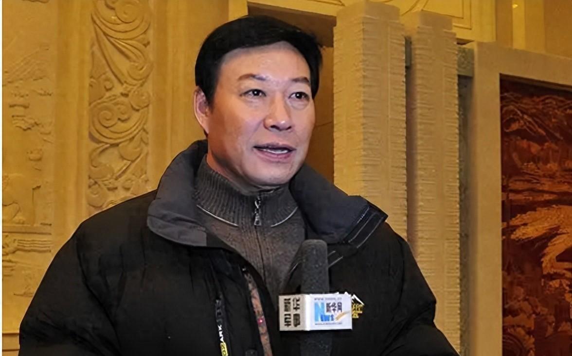魏积安:小品演员的崛起与消失 魏积安凭借小品《演员》在春晚上爆红