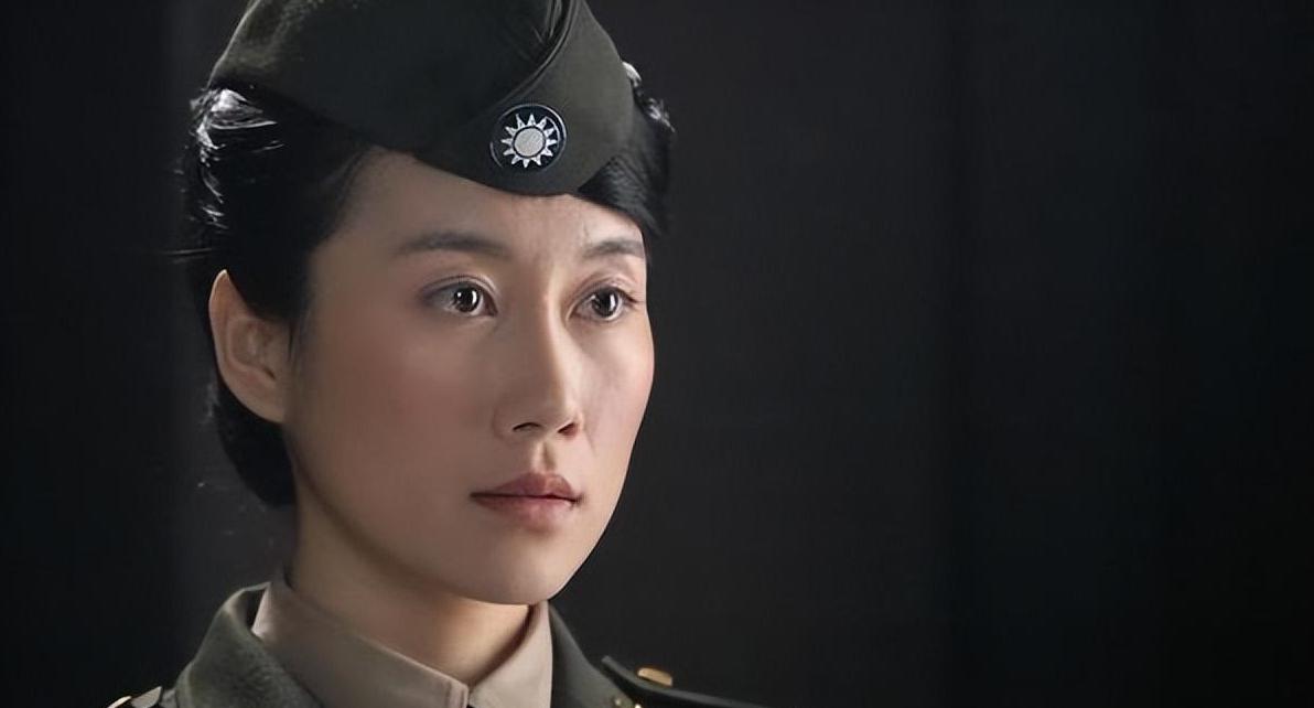 有一些女演员凭借出色的演技和独特的魅力,成功塑造了飒爽英姿的女