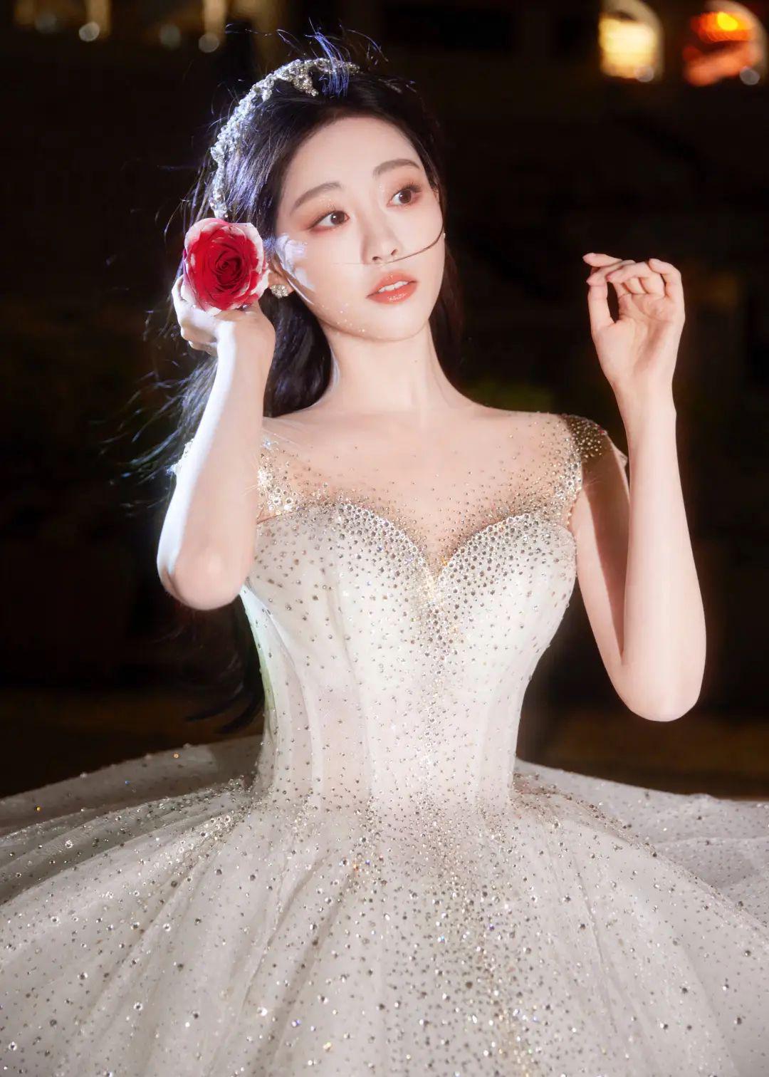 祝绪丹疑似违约于正新剧,网友却支持她:背后的商业逻辑和未来趋势