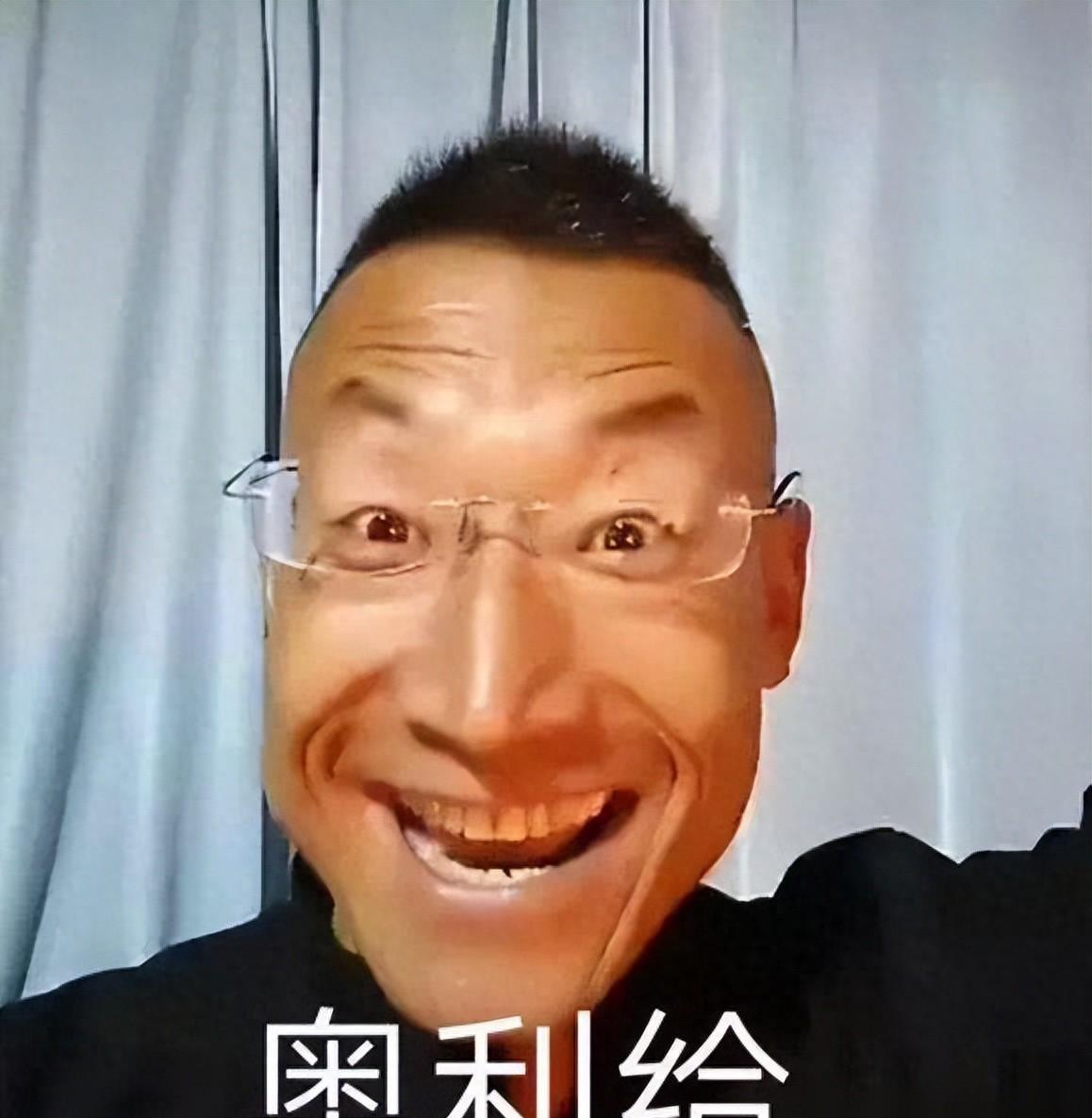 奥利给大叔:网红圈中的一股清流 奥利给大叔,本名黄春生,是快手上的一