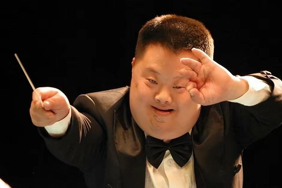 唐氏儿舟舟如何成为指挥天才 舟舟,一个唐氏综合症患者,从一个残疾