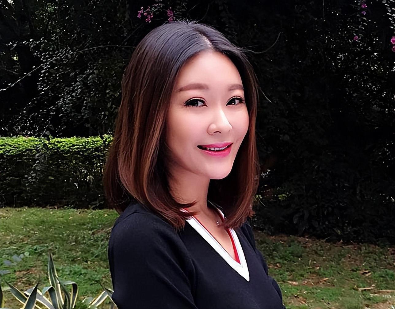 王小骞:从一线主持人到全职妈妈,丁克15年后意外得子的心路历程