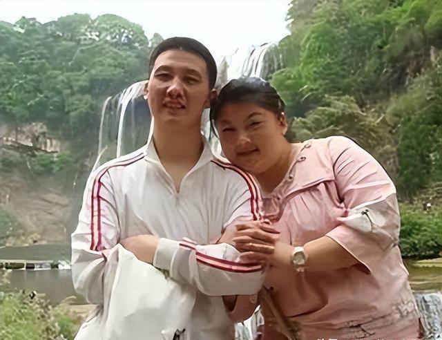 杨树林和胖丫:娱乐背后的艰辛历程 杨树林和胖丫的故事,是娱乐圈一个