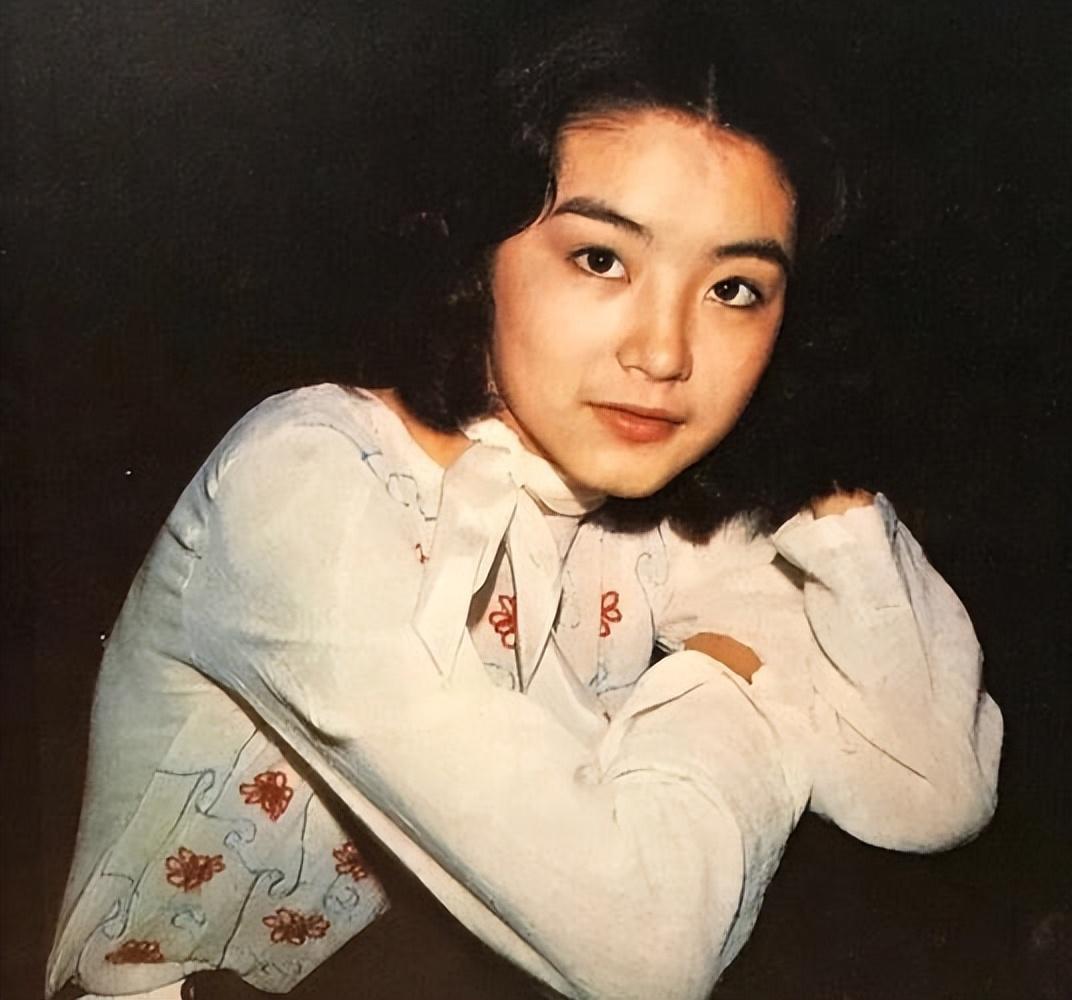 林青霞:从秦汉到邢李源,情感选择的背后逻辑 林青霞,这位琼瑶笔下的