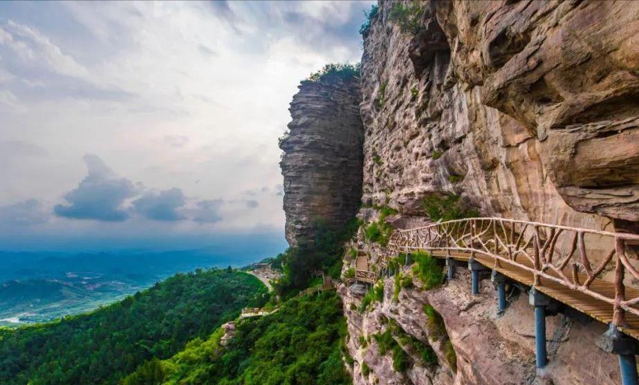 天台山:河北的另一个神秘之地 随着国家经济的繁荣,我们的生活方式也