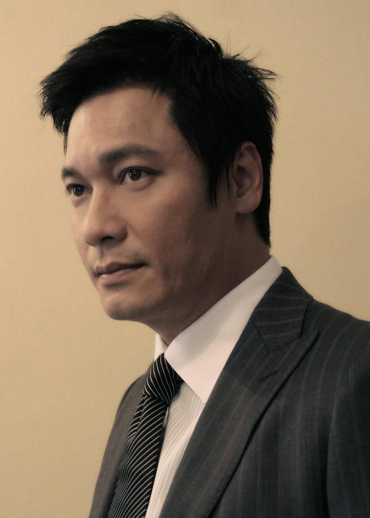 罗嘉良与苏岩的婚姻:幸福背后的争议与思考 罗嘉良,tvb曾经的"一哥"