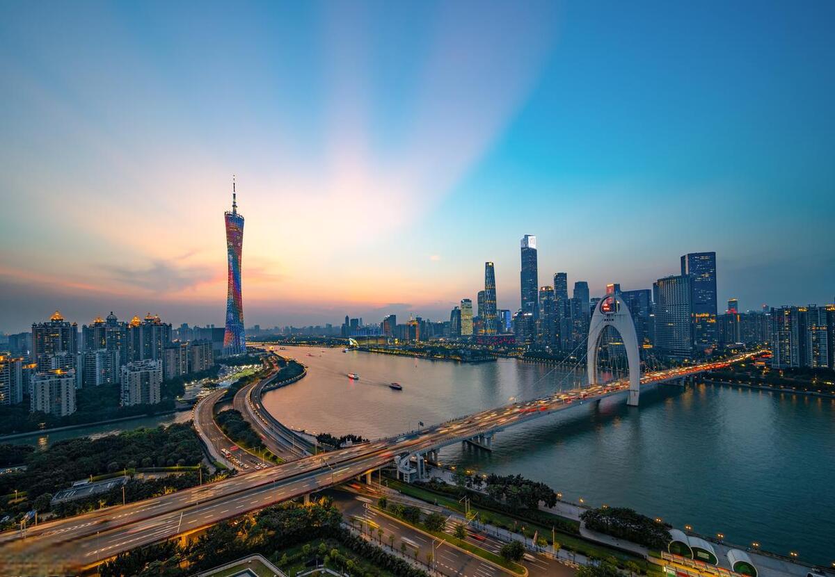 汕头崛起:新东莞之路 广东省作为中国经济的引领者,珠三角地区的富裕