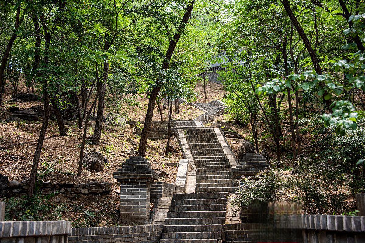 秦岭岭南公园:与大自然和历史零距离接触的秘境 秦岭岭南公园,一个让