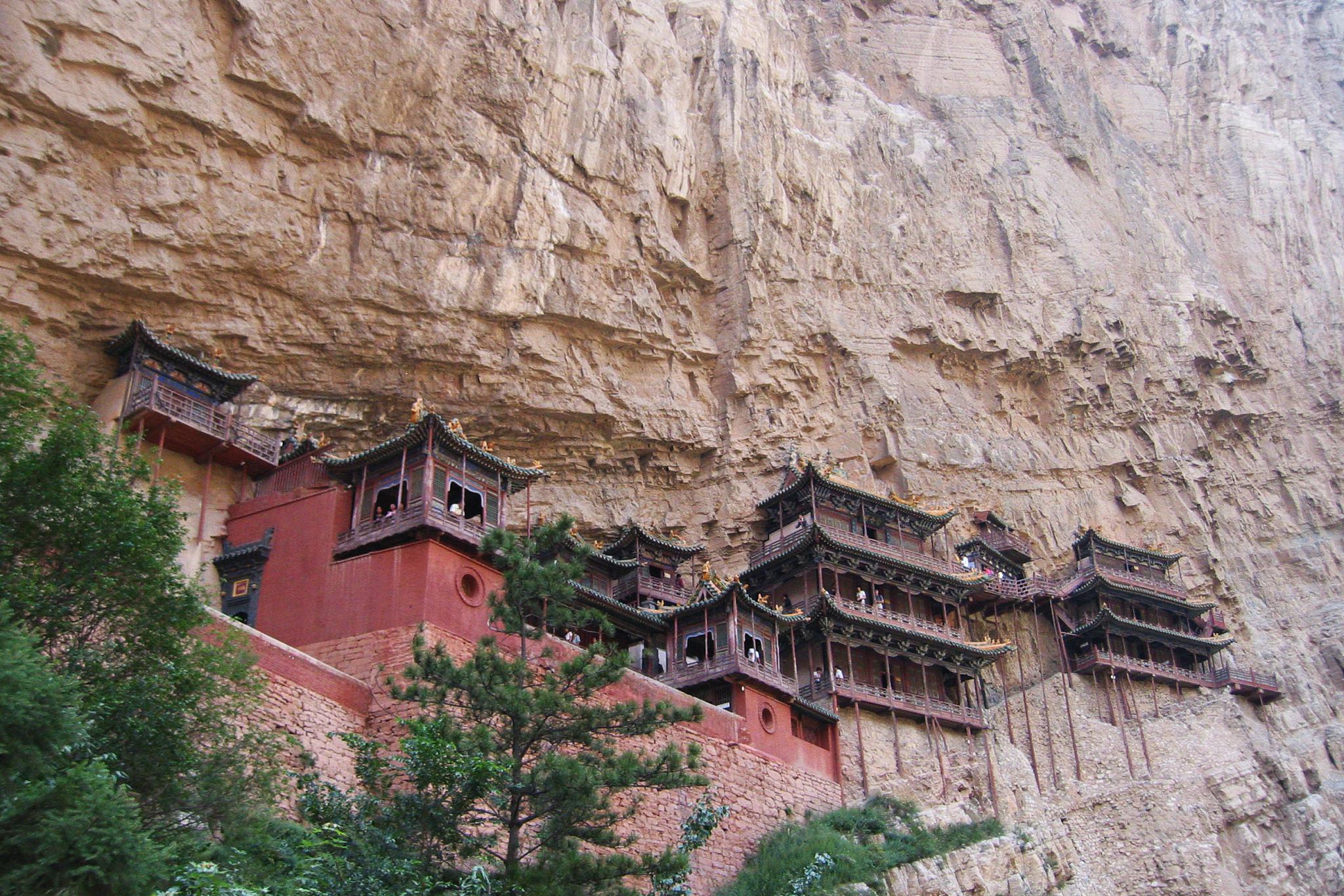 悬空寺的神秘与壮丽 悬空寺,这座隐藏在山西大同市浑源县深山悬崖之上