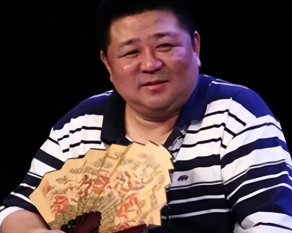 从自卑到辉煌,演艺之路的蜕变 梁冠华,一个因"狄大人"和"张大民"而