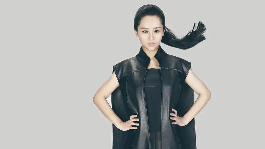 杨紫的身材焦虑源于娱乐圈的残酷,她始终无法与宋丹丹的话和被换角一