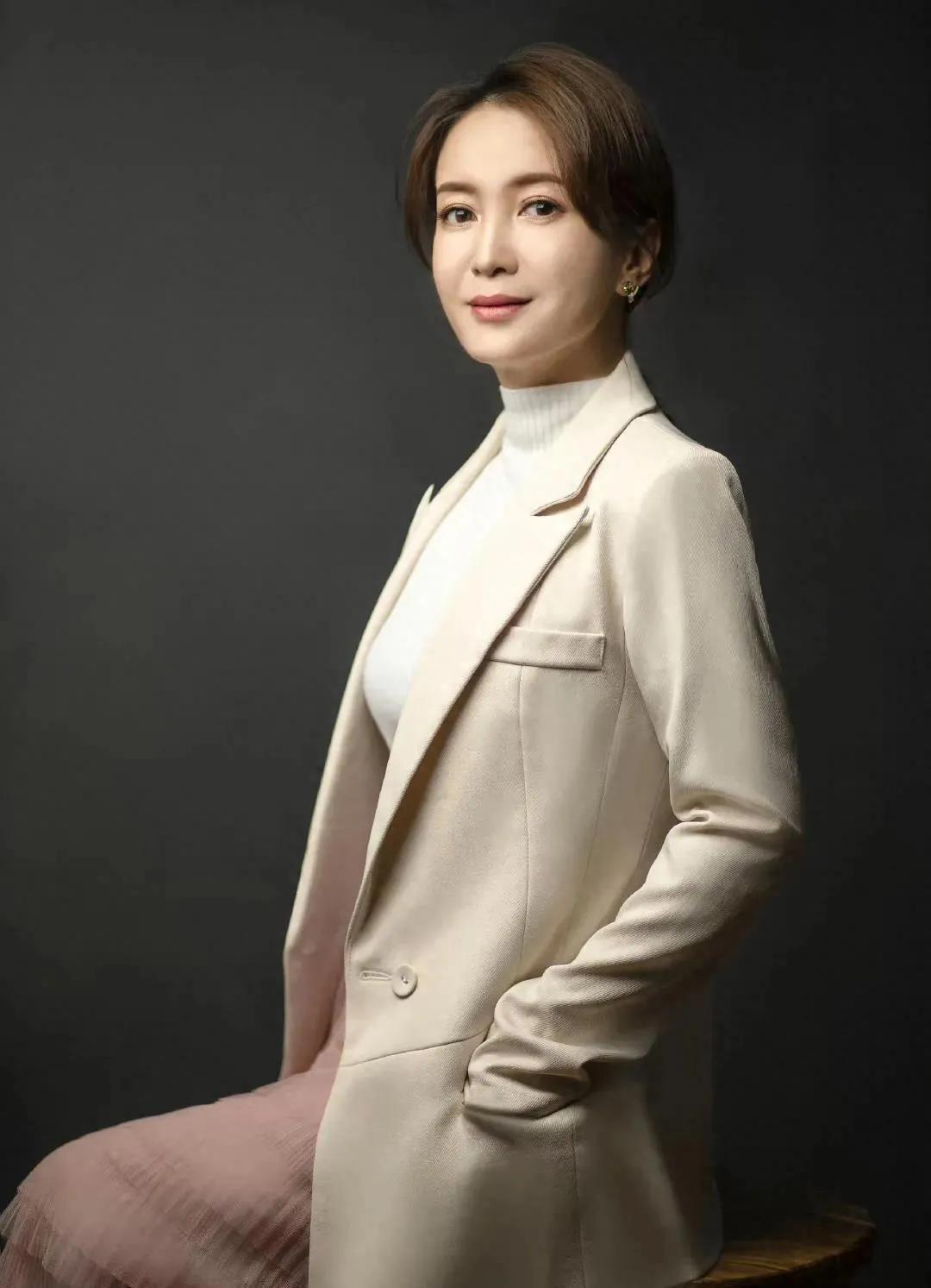 胡小庭:配角之路,沉淀演技,见证不红背后的坚持与成功 在娱乐圈中,有