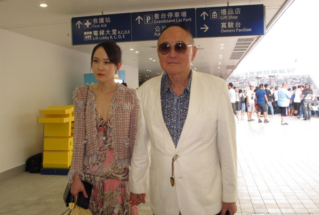 豪宅大似商场,摆设皆有故事 赵世曾,87岁的香港富商,他的豪宅犹如一个