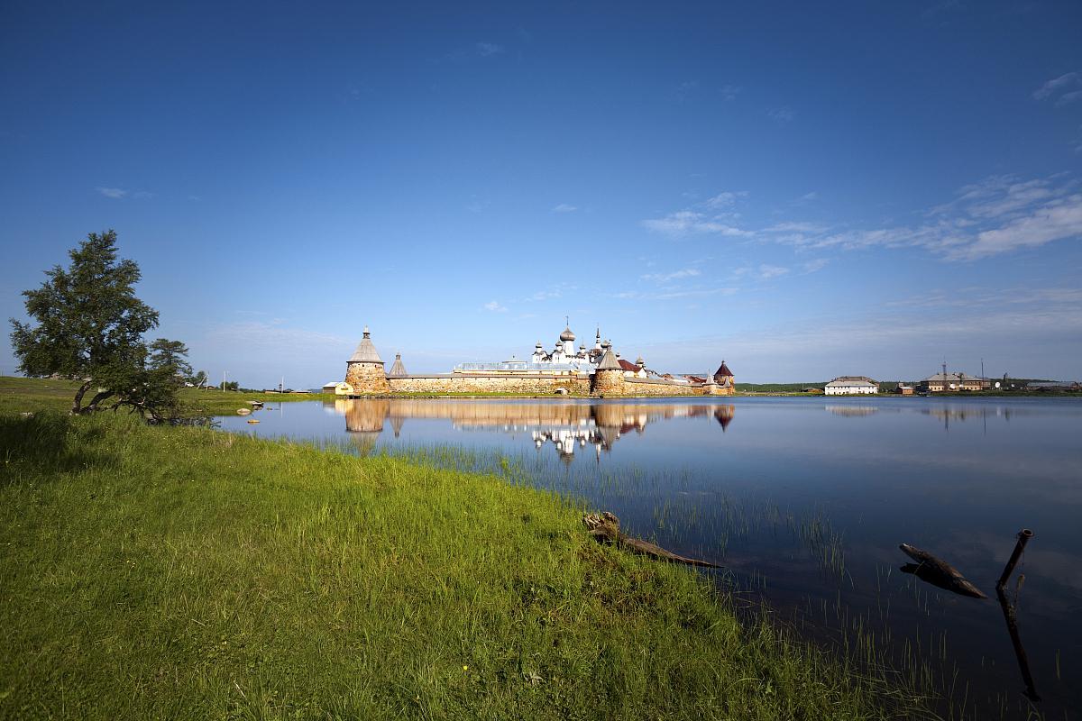 德令哈市:探索大自然的神奇魅力 德令哈市,一个藏着无数自然奇迹的