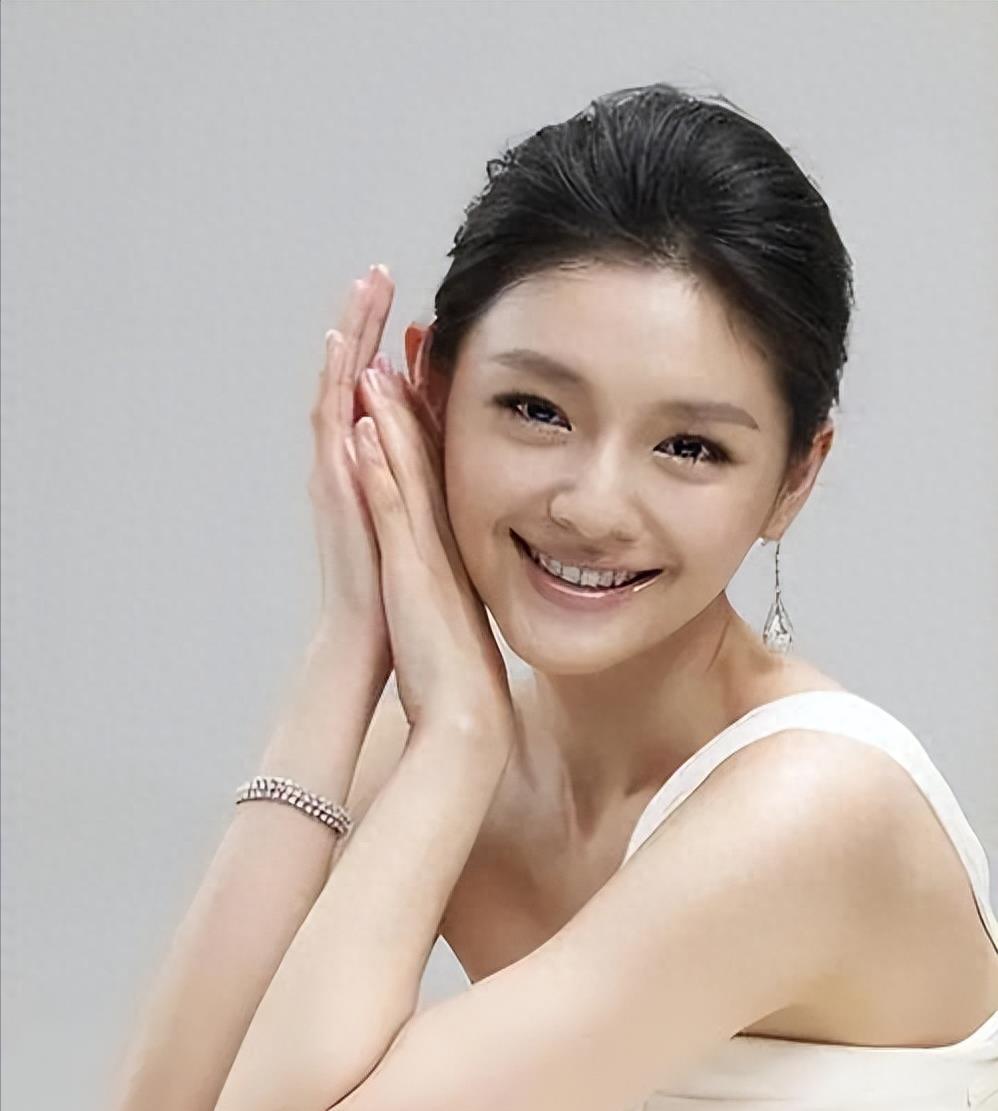 大s复出之路:逆境中的机遇 大s的复出之路并不顺利,她遭遇了一系列的