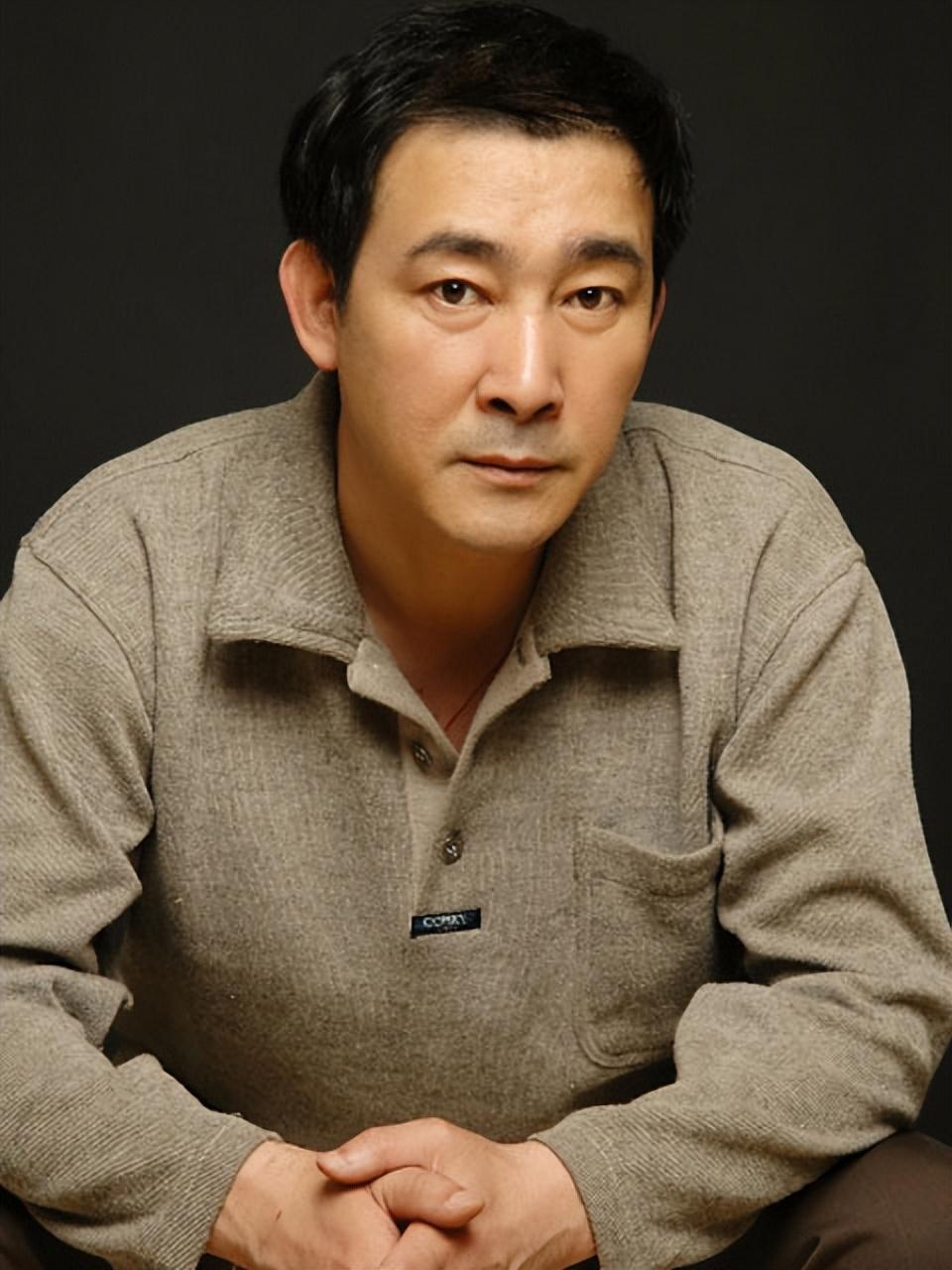 从龙套演员到实力派,樊志起演艺生涯的坚守与奉献 在中国的影视圈中