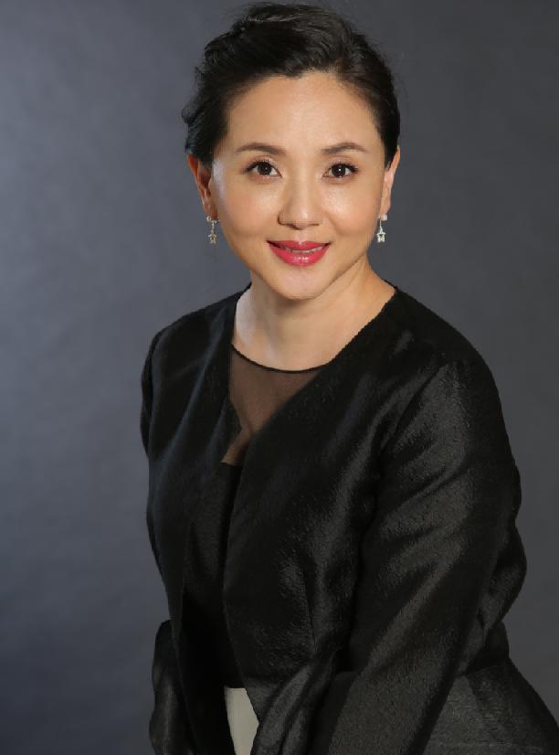 陶慧敏:从越剧女神到荧幕女王 陶慧敏是一位资深的演员,她的演艺生涯