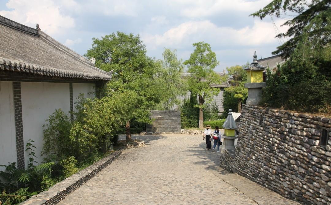 陕西洛南馒头山:承载着历史与传说的地方 陕西省洛南县有一座名为馒头