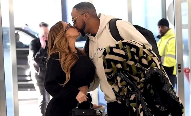 拉尔萨和乔丹儿子度假秀恩爱 前篮球明星皮蓬的前妻拉尔萨和乔丹的