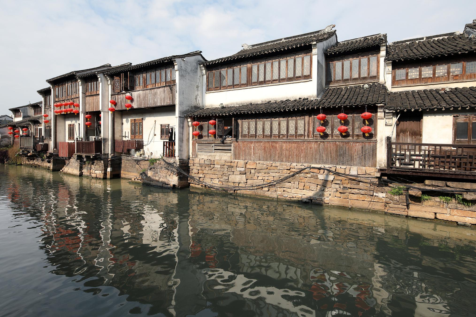 乌镇:梦中的江南小城 乌镇,这颗璀璨的江南水乡明珠,一直在我心中熠熠