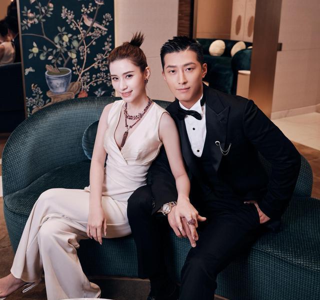 窦骁何超莲婚姻风波:明星私事不应过度介入 何超莲和窦骁的婚姻出现