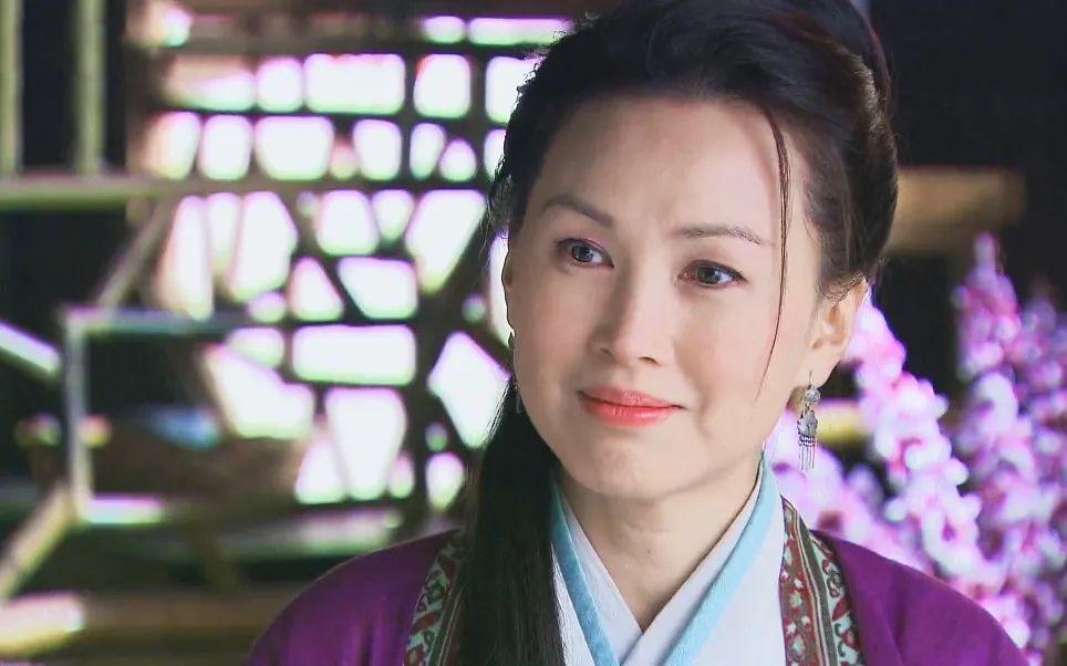 蓝魔的陈秀雯:演艺之路与情感困境 在重温剧版《倩女幽魂》时,蓝魔的