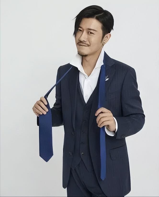 林雨申:改名走红背后的实力与毅力 林雨申改名后,凭借一部热播剧走红