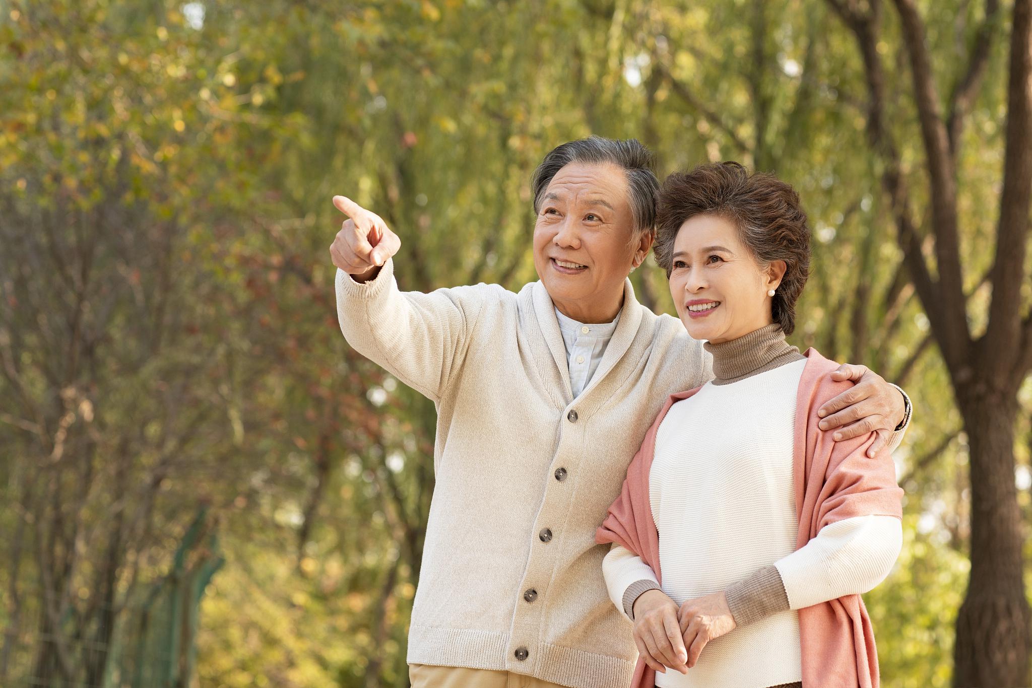 人生暮年再寻伴侣,如何避开婚姻陷阱?