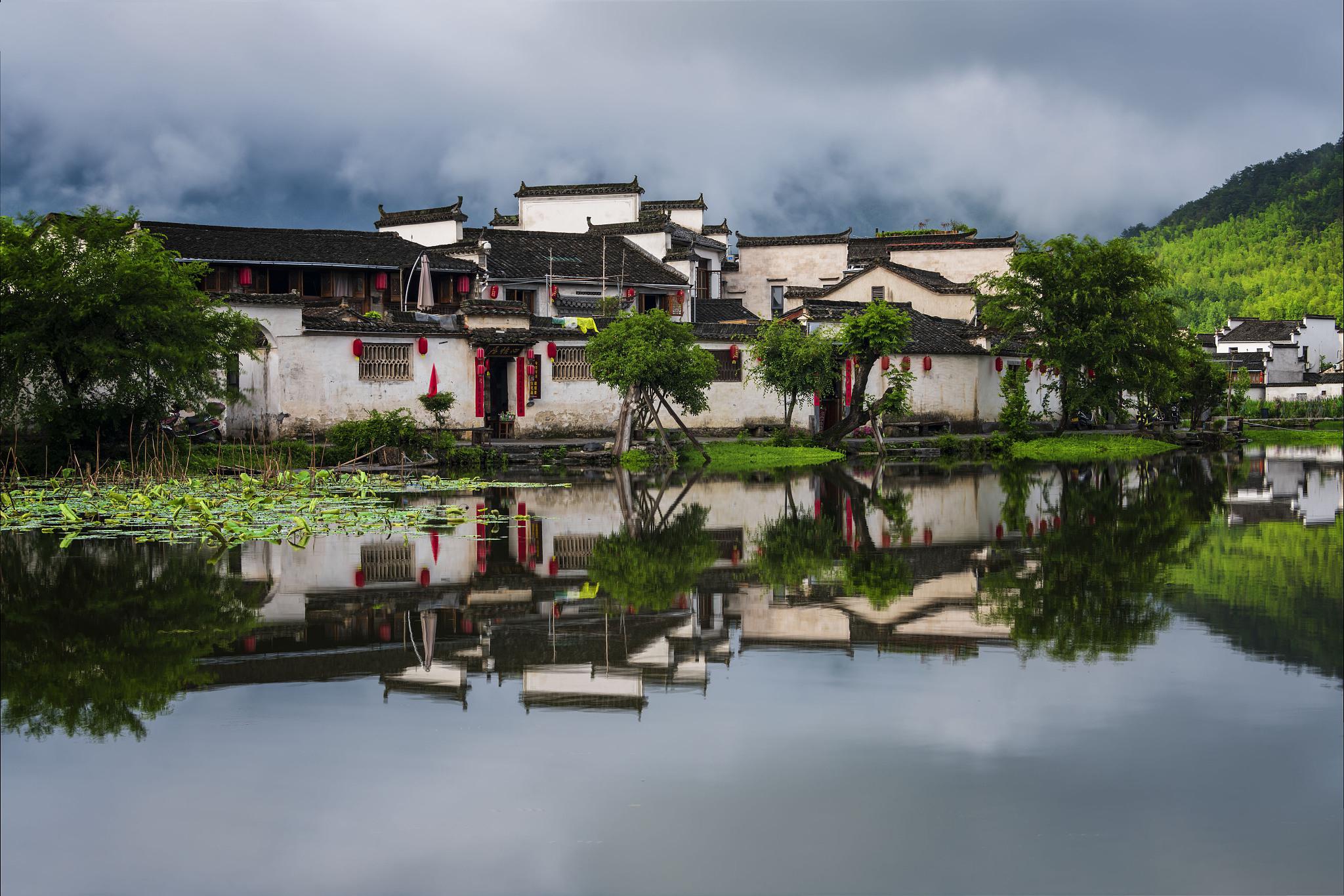 安徽黄山宏村风景区,一幅流动的山水画卷,将安徽的壮丽山水与深厚人文