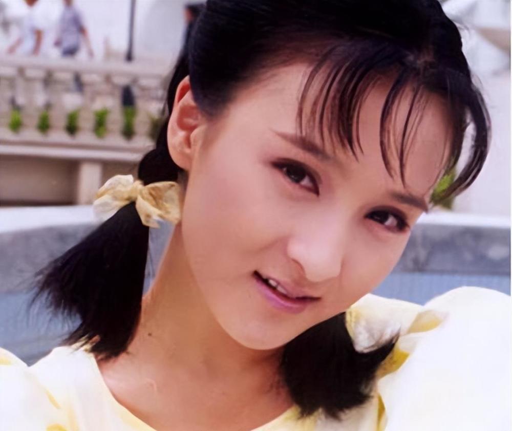 乐珈彤:回归平凡,听从内心的选择 乐珈彤,因"梦萍"一角走红,但在当红