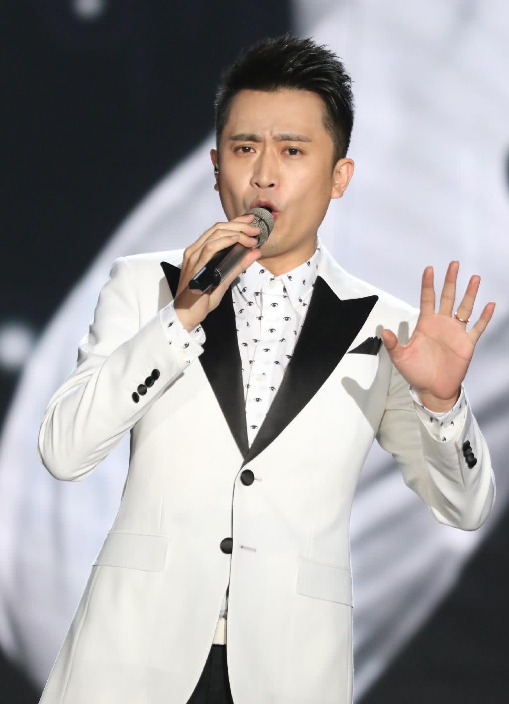 杨帆:人生赢家 杨帆,中国著名主持人,现年41岁,除了事业成功以外,他的