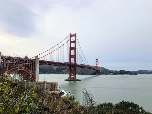 标志性建筑 金门大桥,位于美国加利福尼亚州旧金山湾区北部,横跨金门