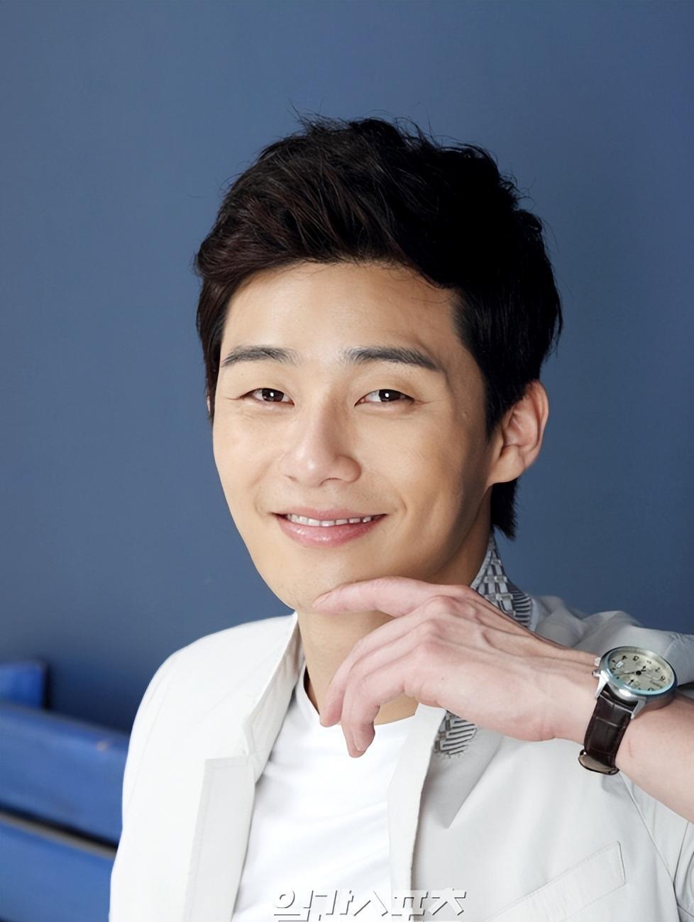 朴叙俊:成名前的心酸 朴叙俊在成名之前经历了许多的心酸,并且还遭受