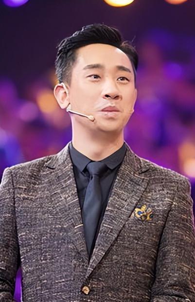 个个都是"实力派" 冯巩培养了许多门徒,贾玲,李鸣宇,宋宁等都是他的