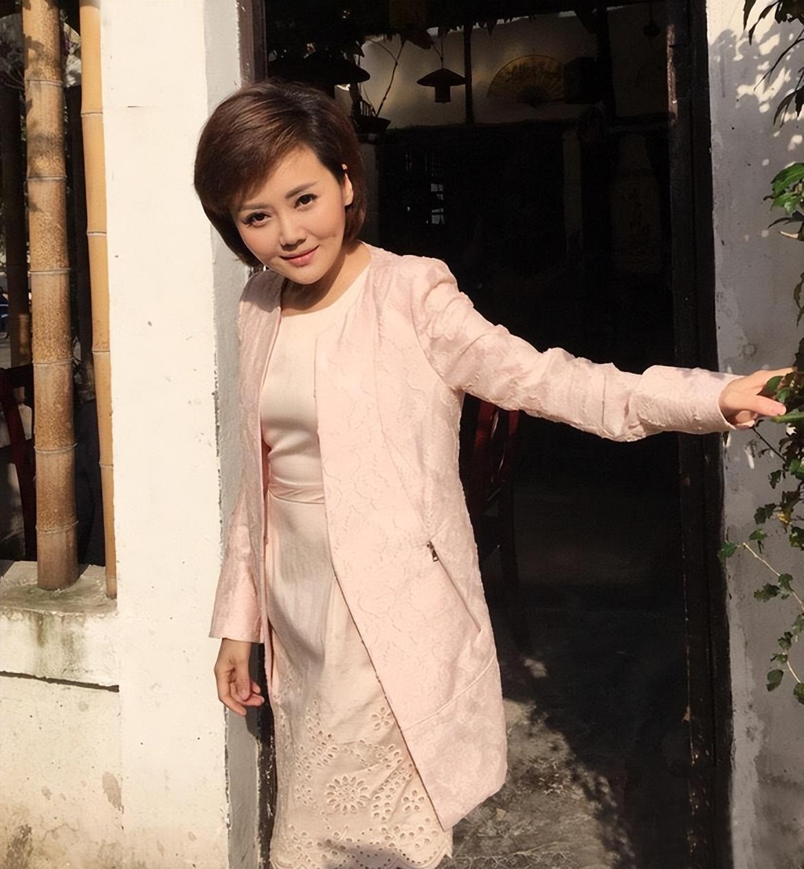 央视美女主播柴璐:事业辉煌背后的坎坷婚恋路 柴璐,央视知名女主播