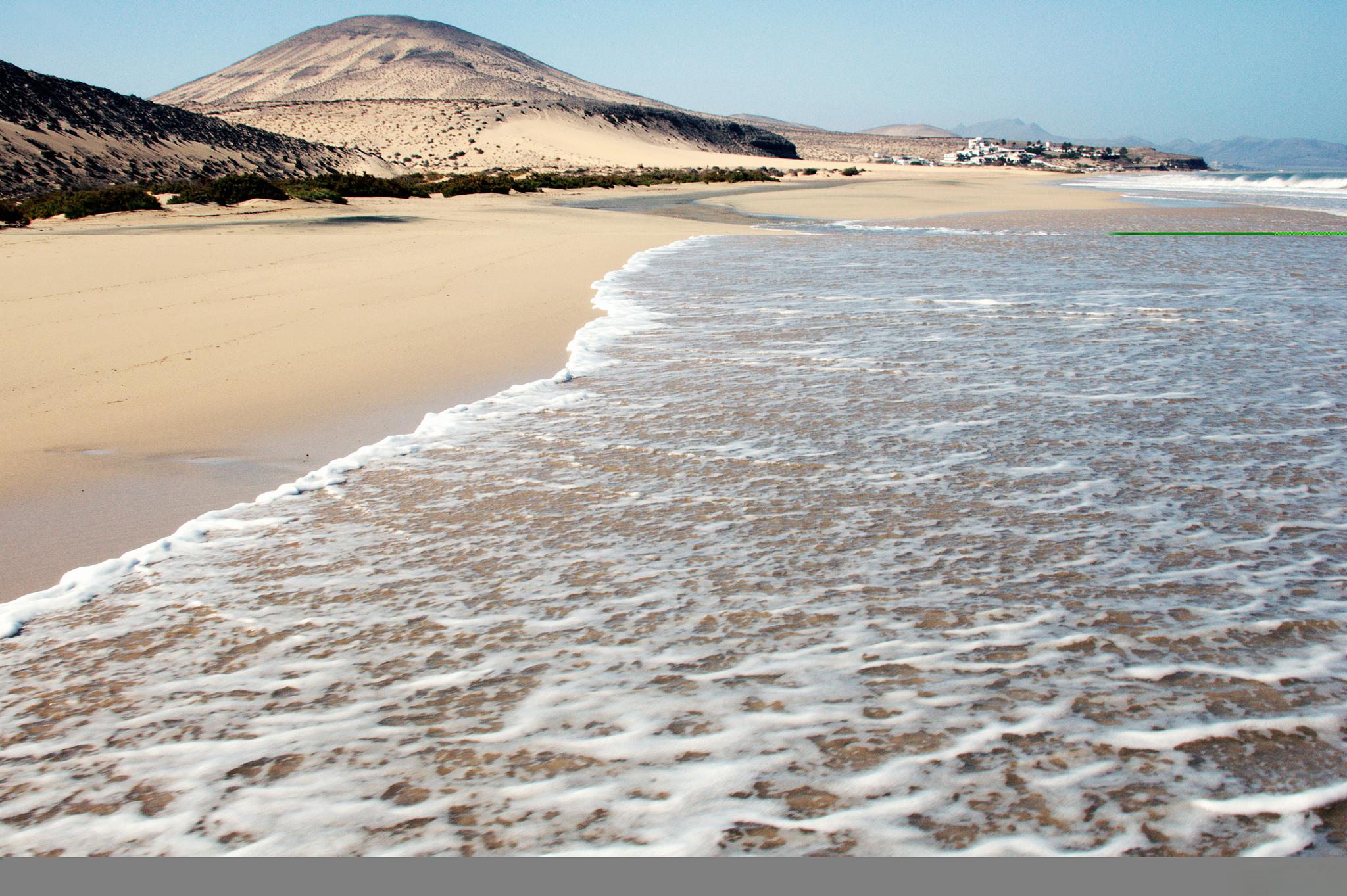 四川西昌金鳞沙滩:人间仙境 四川的西昌市藏着一片人间仙境——金鳞