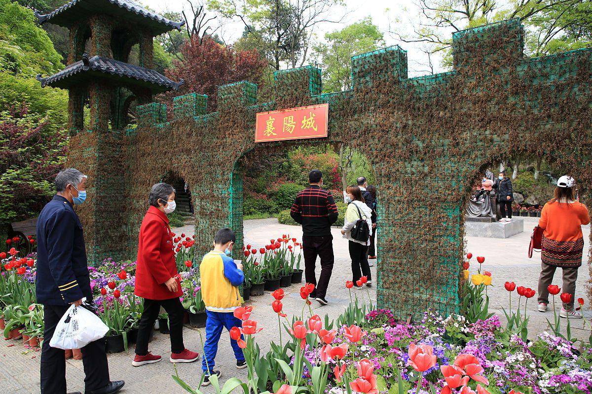 魅力 欢迎来到安靖蜀绣公园,这座位于成都市郫县安靖镇的独特主题公园